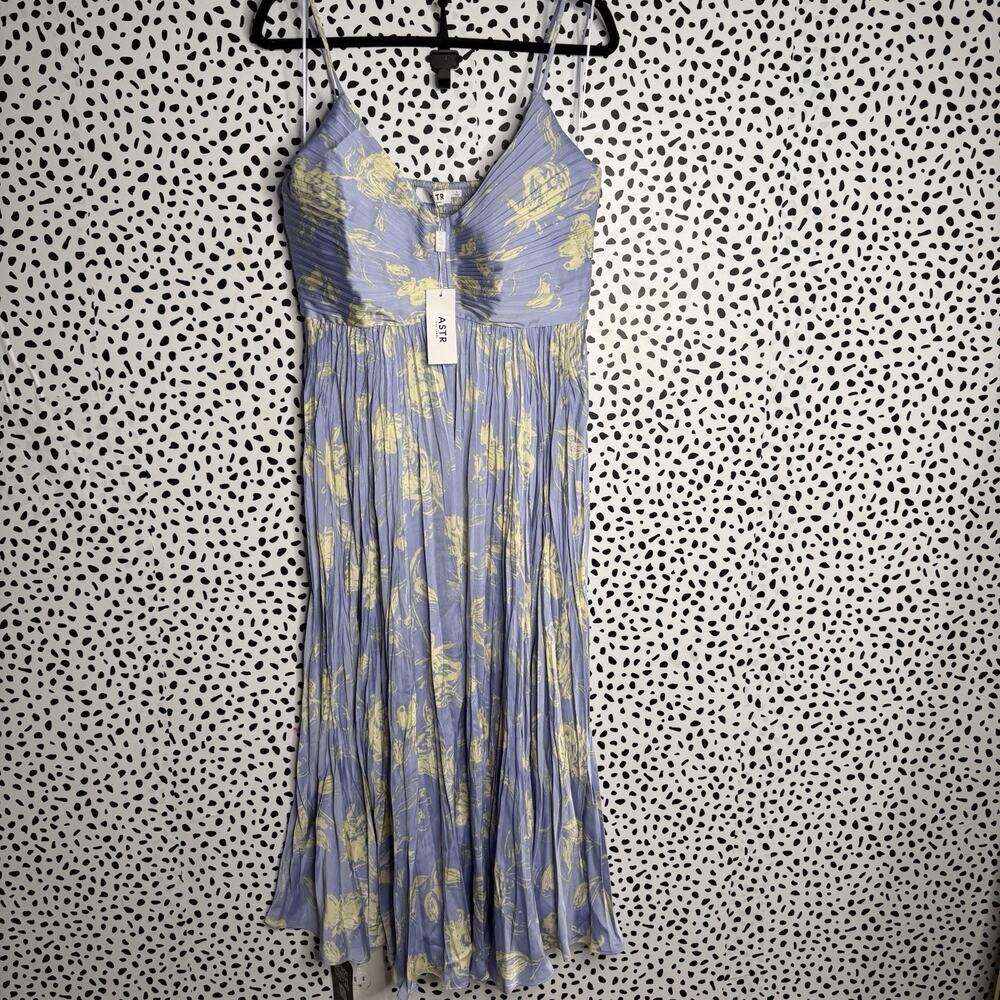 ASTR the Label Pleated Satin Midi Dress Large Periwinkle Floral